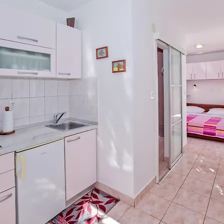 Apartment Majda *